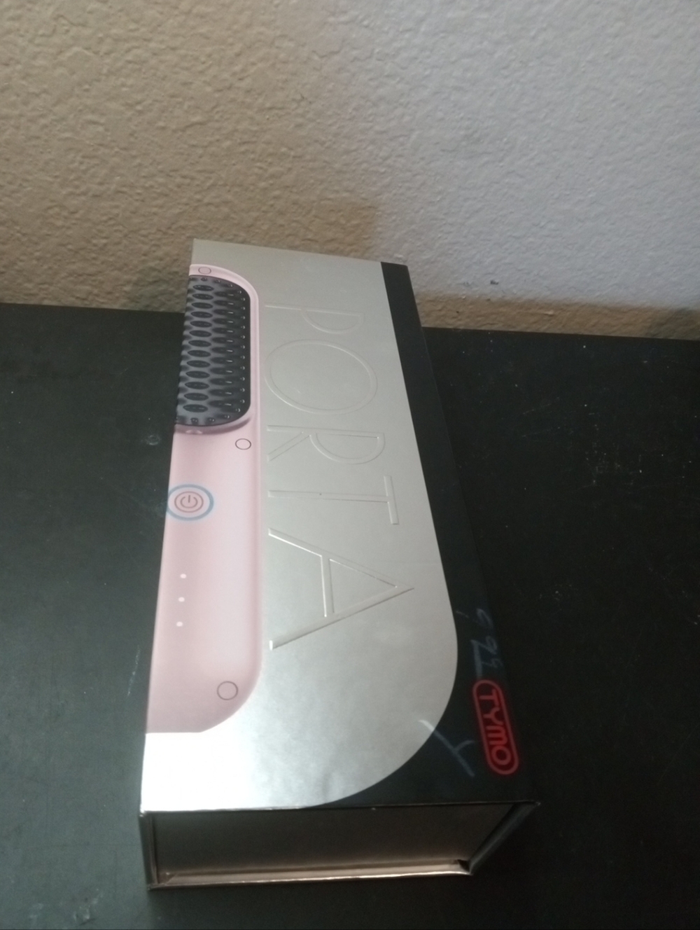 NEW IN BOX Tymo PORTA Portable Cordless Hair Straightener Brush.